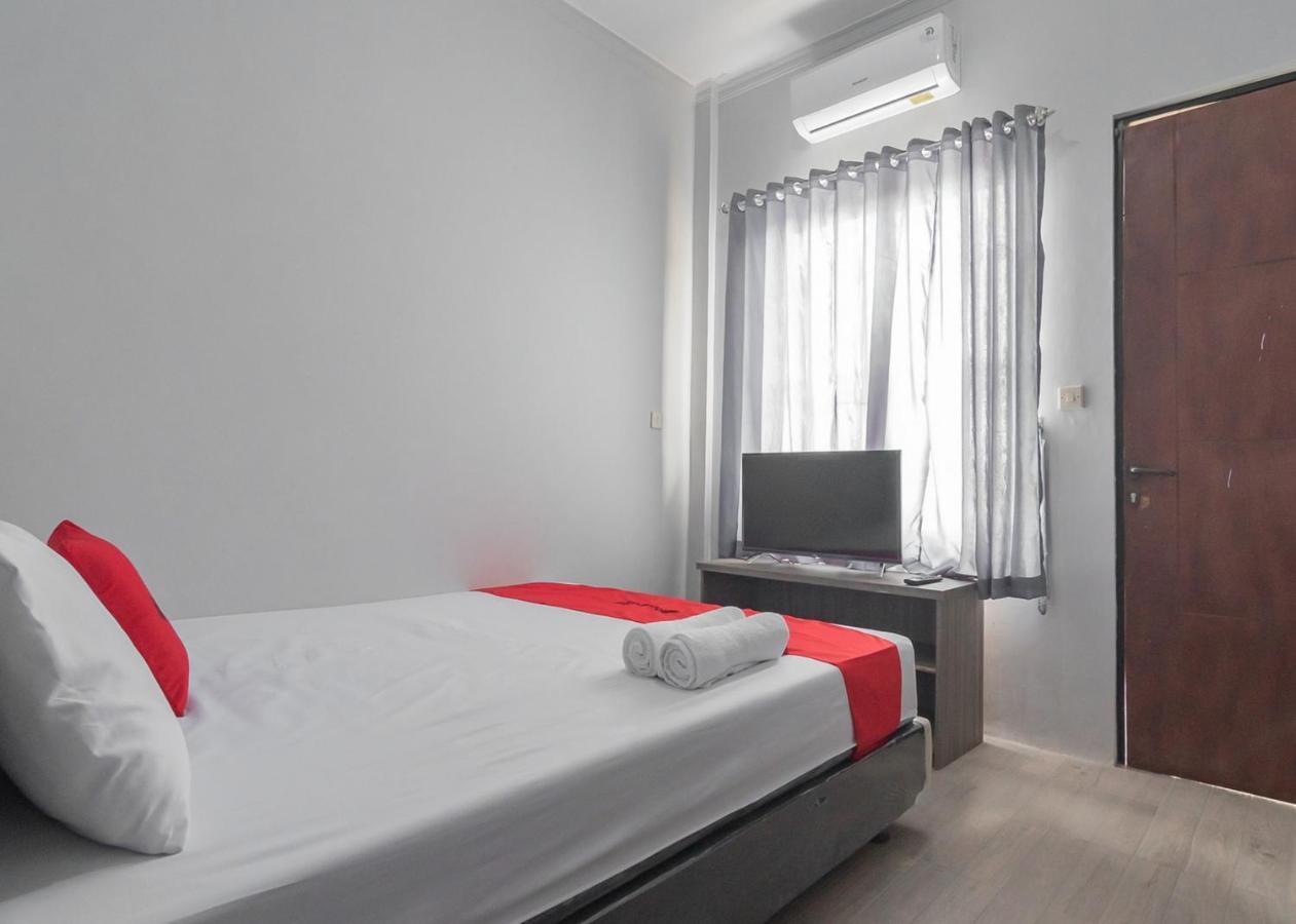 Готель Reddoorz Syariah Near Wisata Situ Gunung Sukabumi Kadudampit Екстер'єр фото