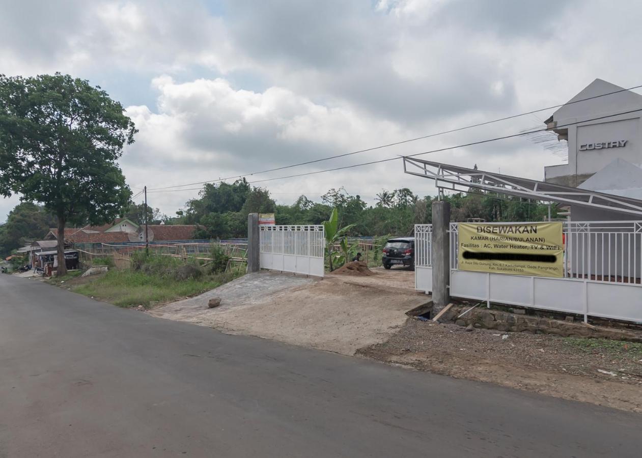 Готель Reddoorz Syariah Near Wisata Situ Gunung Sukabumi Kadudampit Екстер'єр фото
