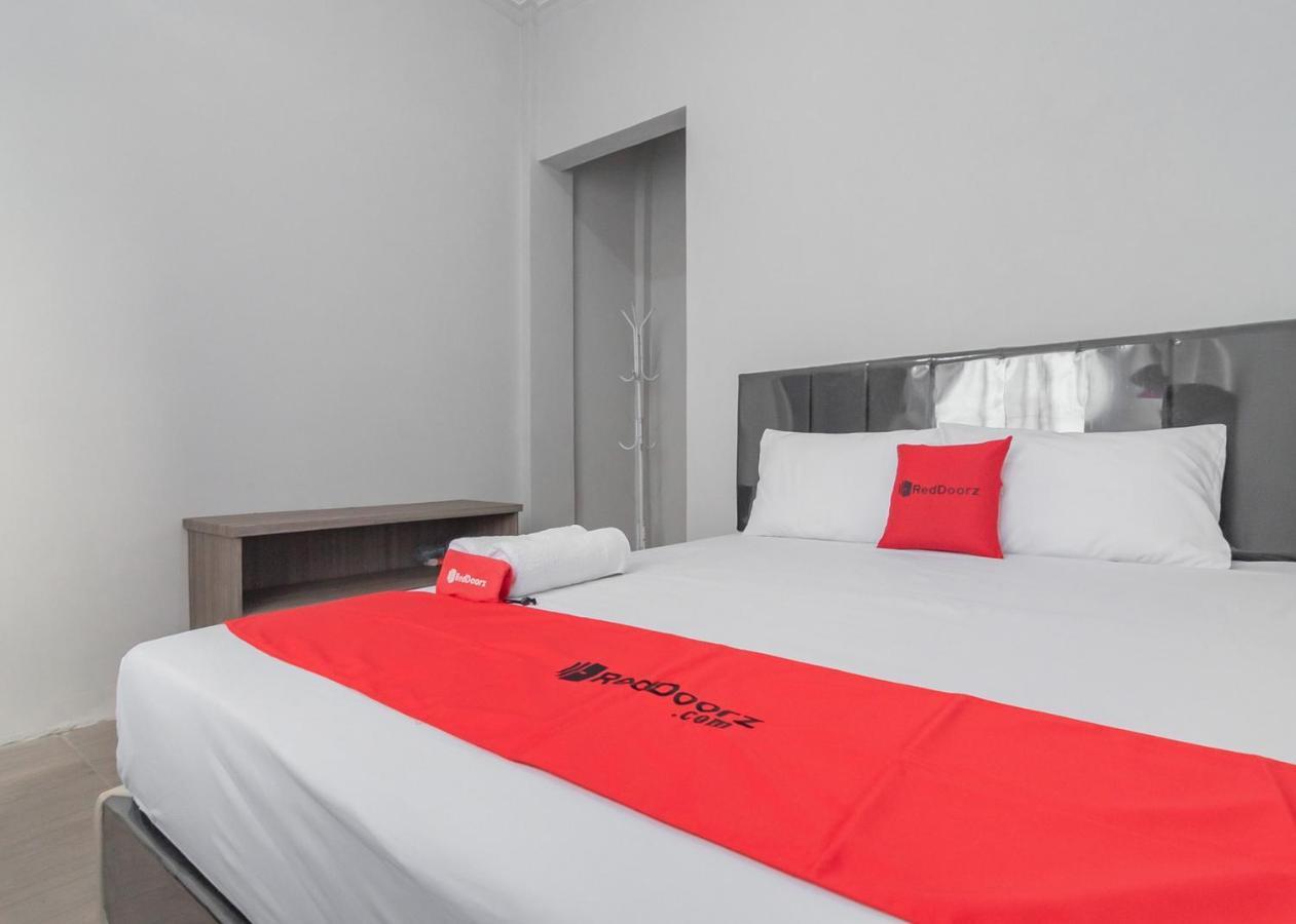 Готель Reddoorz Syariah Near Wisata Situ Gunung Sukabumi Kadudampit Екстер'єр фото